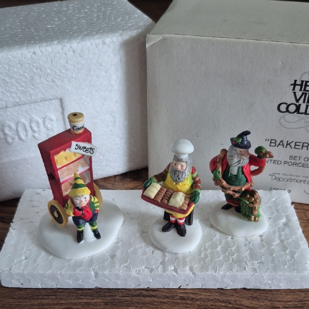 Department 56 "Baker Elves"
